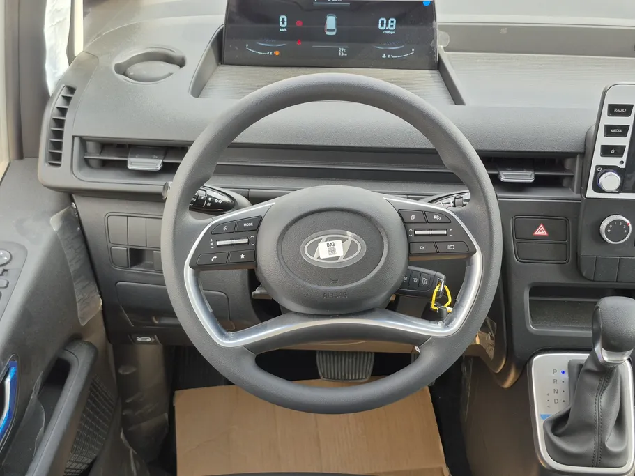 هيونداي ستاريا سمارت 11 مقاعد 2026 