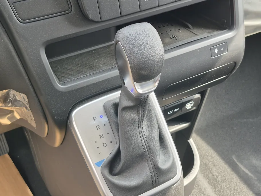 هيونداي ستاريا سمارت 11 مقاعد 2026 