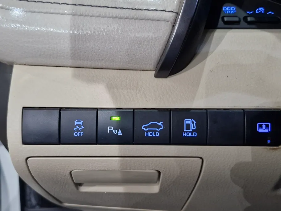 تويوتا كامري GLE 2022 