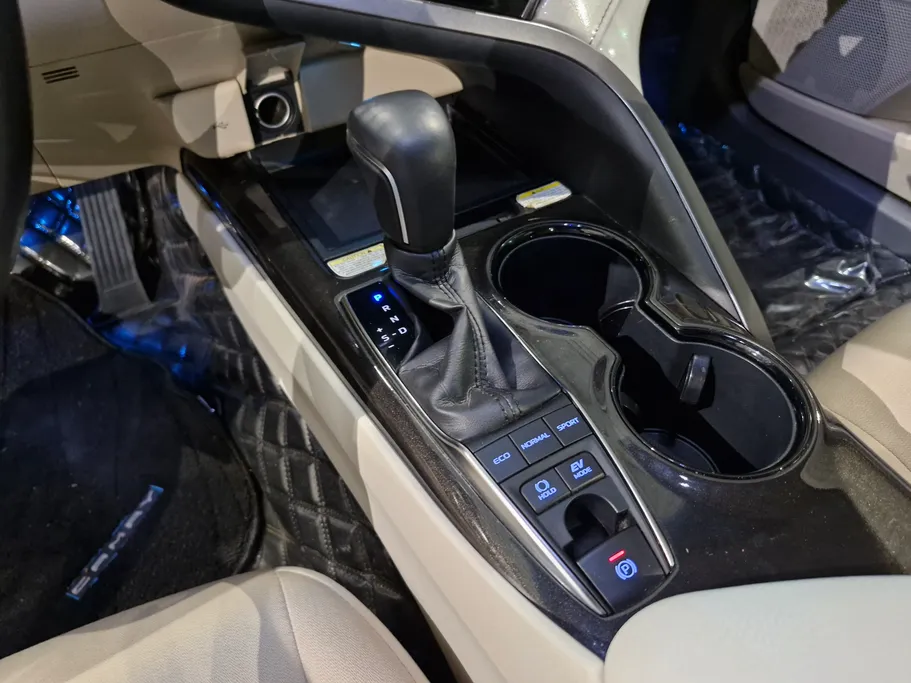 تويوتا كامري GLE 2022 