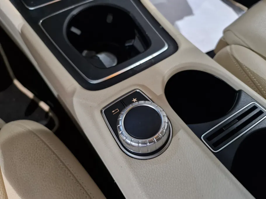 2019 Mercedes GLA 220 