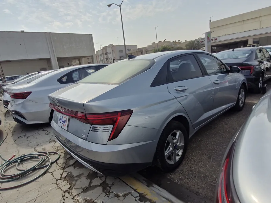 هيونداي اكسنت سمارت 2024 