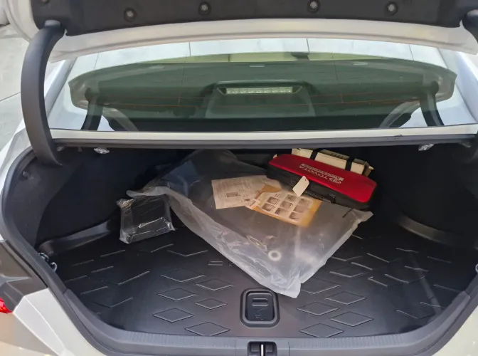 2025 Toyota Camry  E HEV 