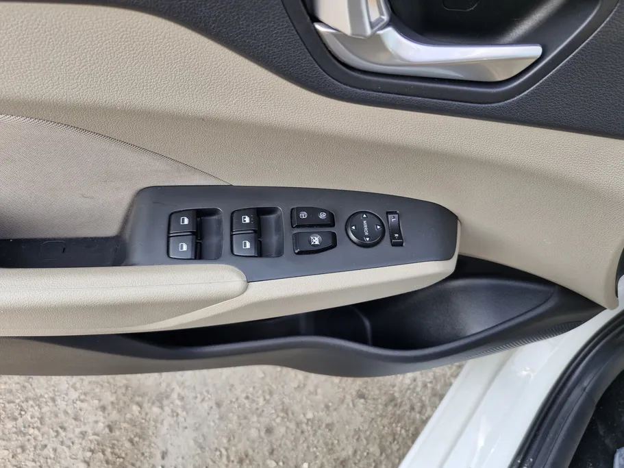 هيونداي اكسنت سمارت 2023 