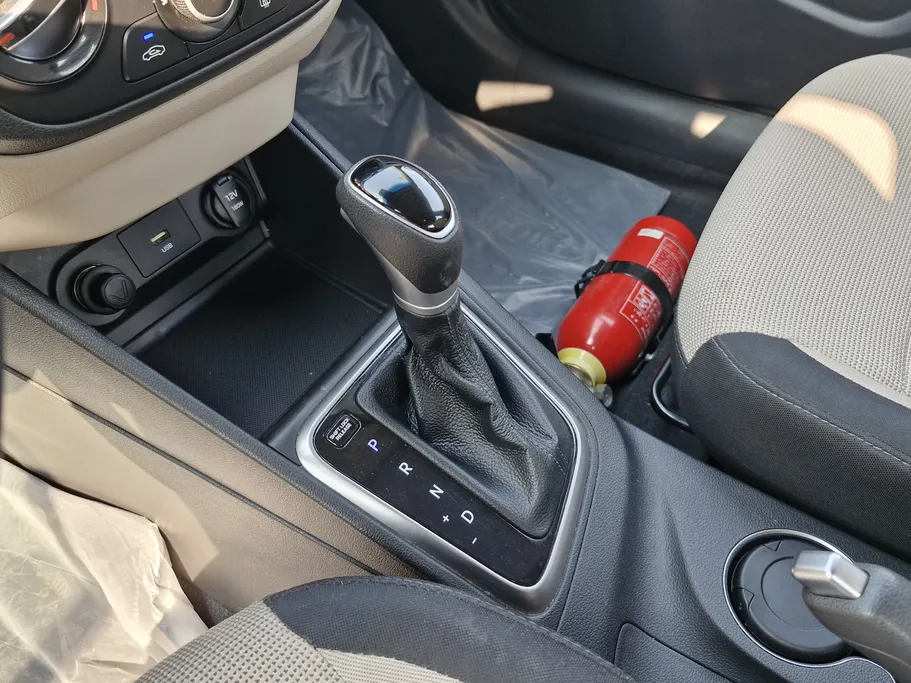 هيونداي اكسنت سمارت 2023 