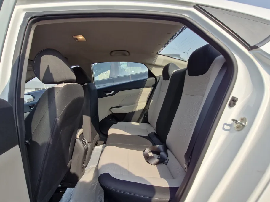 هيونداي اكسنت سمارت 2023 