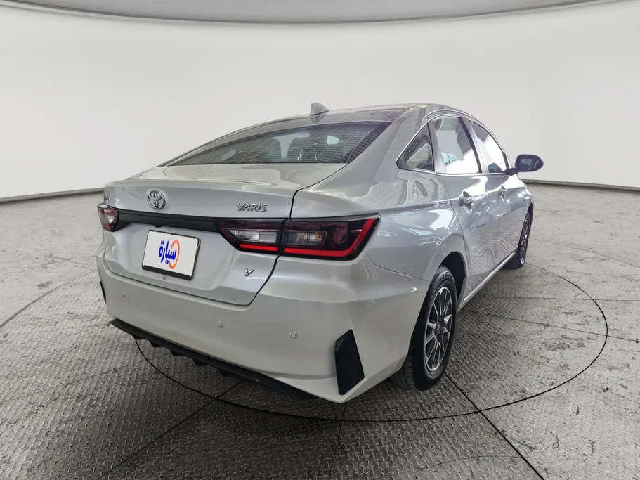 2023 Toyota Yaris  Y 