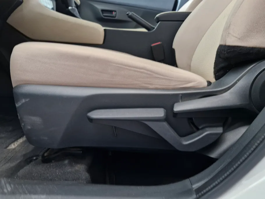 2023 Toyota Yaris  Y 