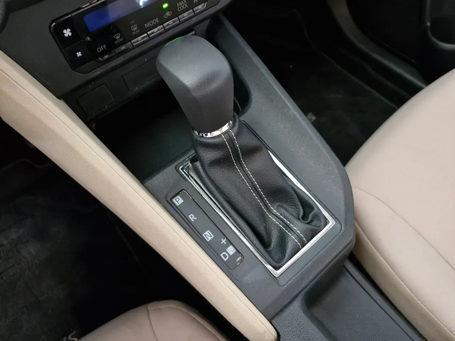 2023 Toyota Yaris  Y 