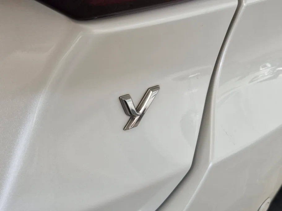 2023 Toyota Yaris  Y 