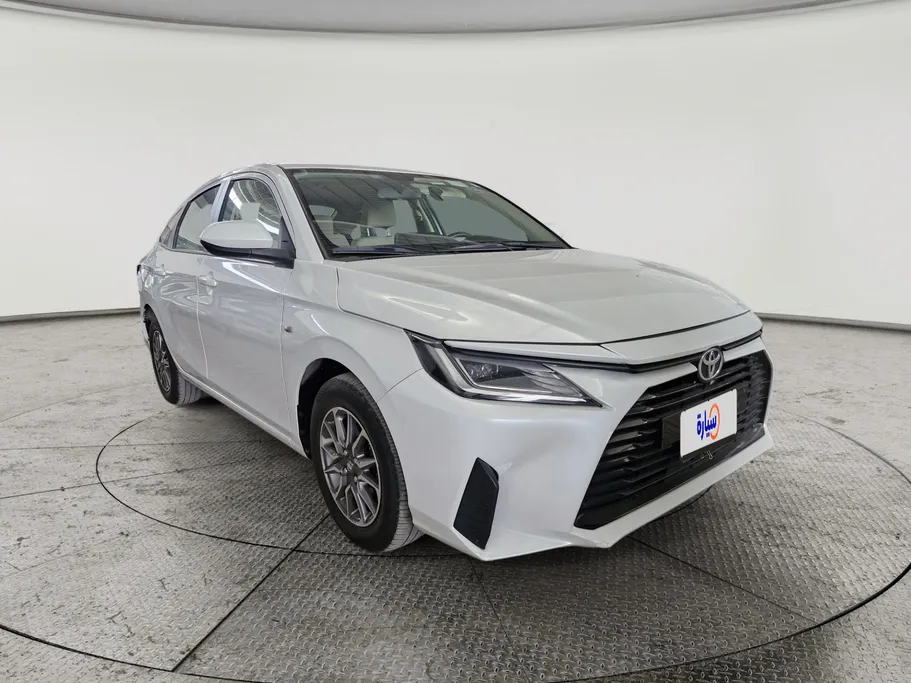 2023 Toyota Yaris  Y 