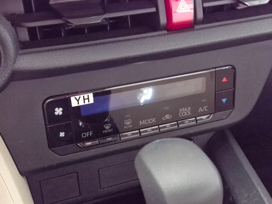 2023 Toyota Yaris  Y 