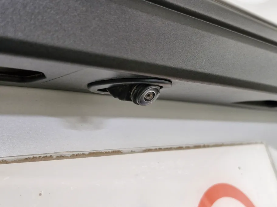 2023 Toyota Yaris  Y 