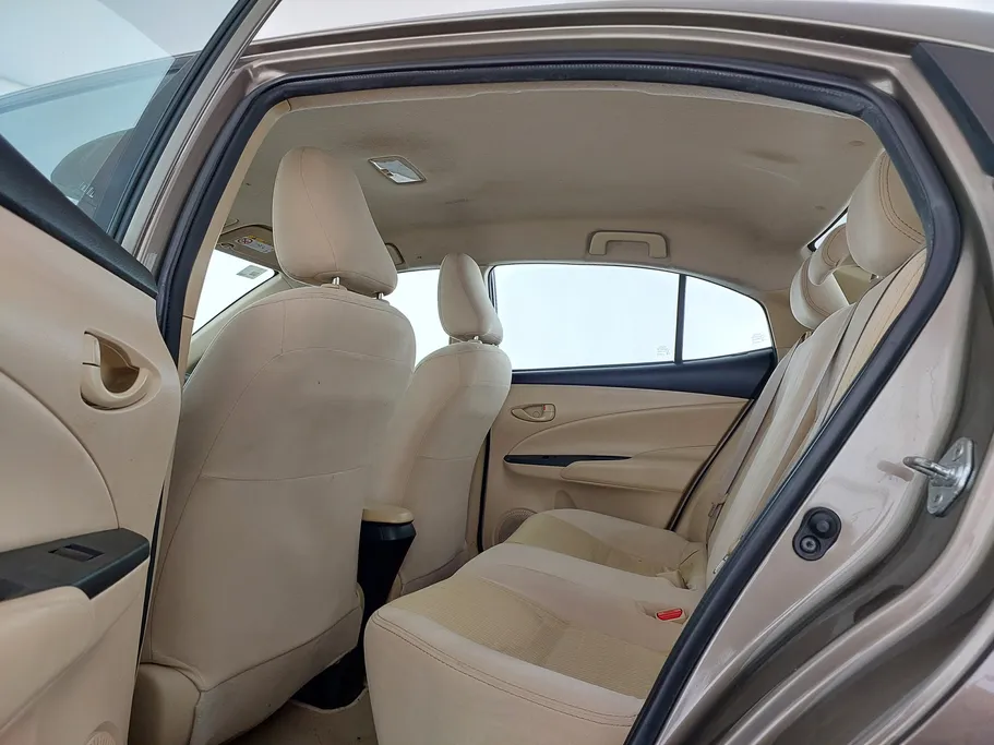 تويوتا يارس Y 2021 