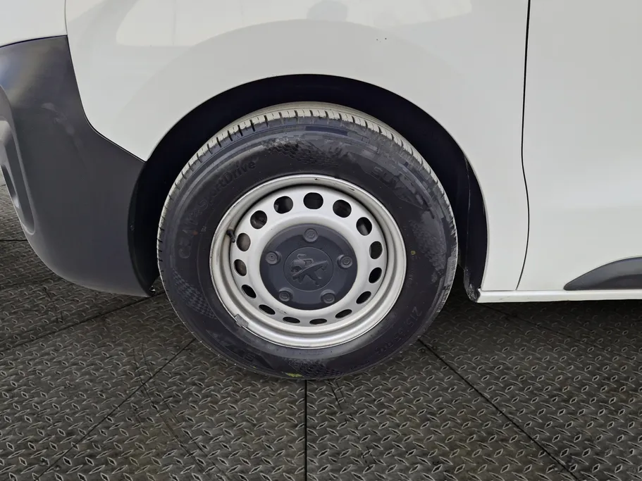 2020 Peugeot Partner Short van 