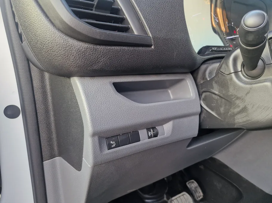 2020 Peugeot Partner Short van 