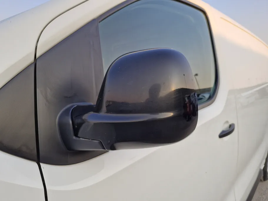 2020 Peugeot Partner Short van 