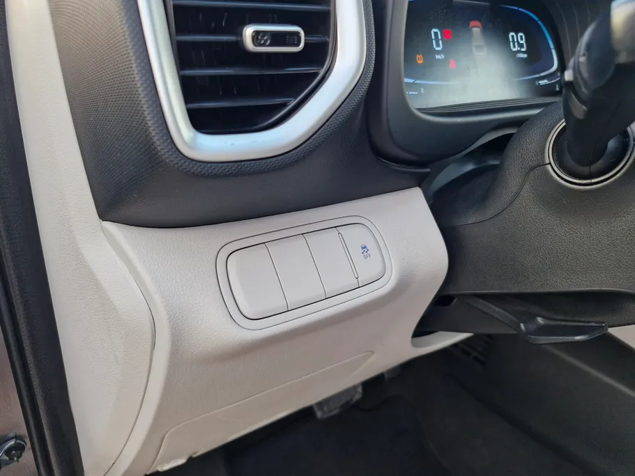 2024 Hyundai Venue Smart 