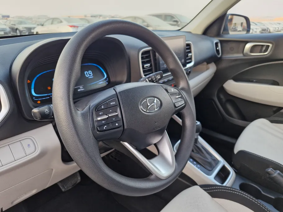 2024 Hyundai Venue Smart 