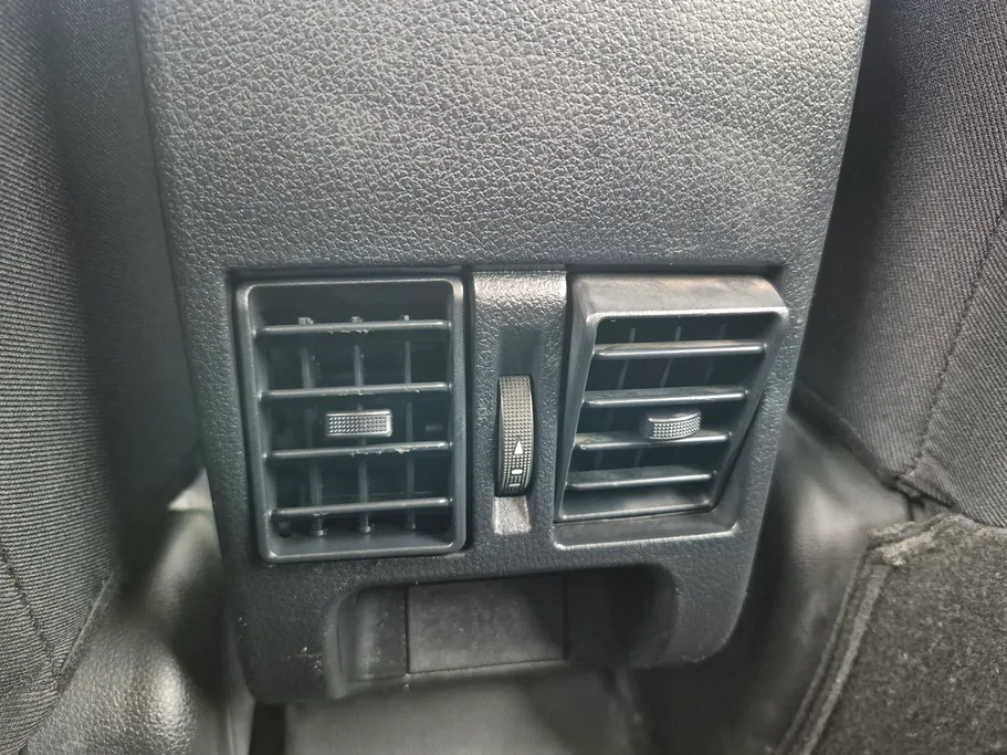 تويوتا يارس Y 2024 