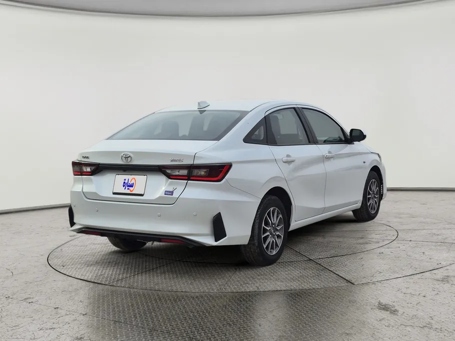 2024 Toyota Yaris  Y 