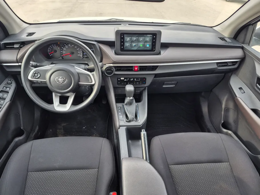 2024 Toyota Yaris  Y 