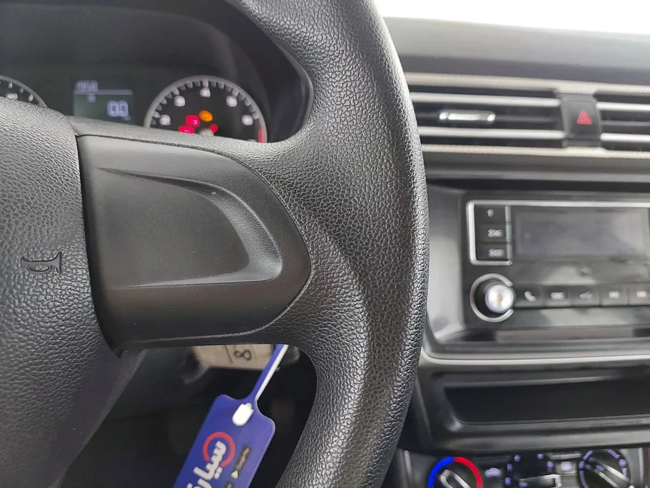 ام جي 5 STD 2023 