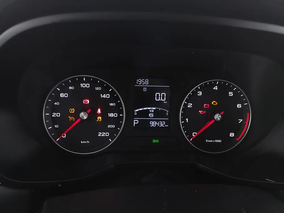 ام جي 5 STD 2023 