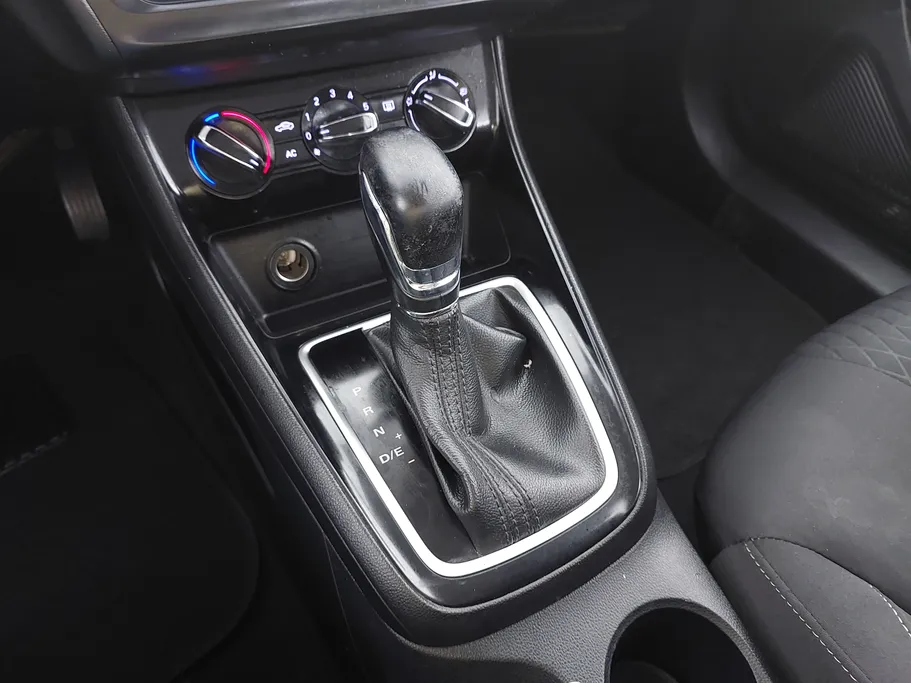 ام جي 5 STD 2023 