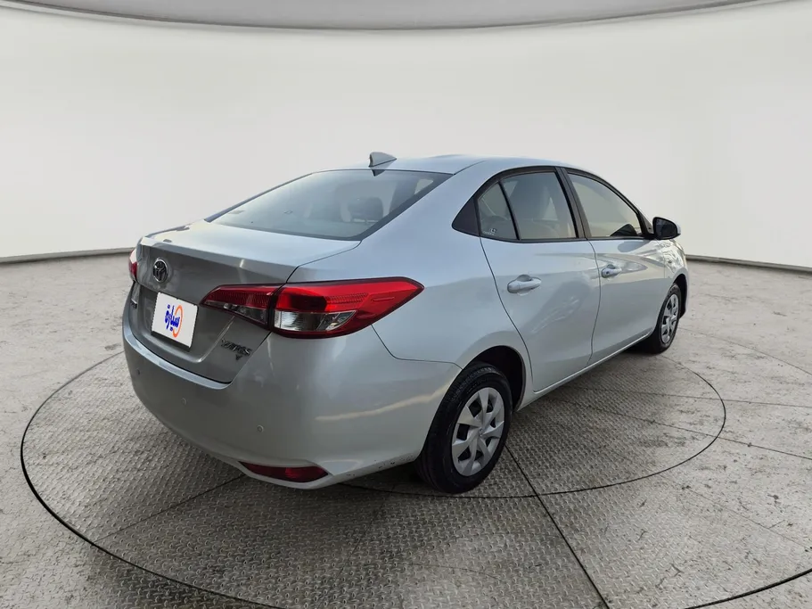 2021 Toyota Yaris  Y 