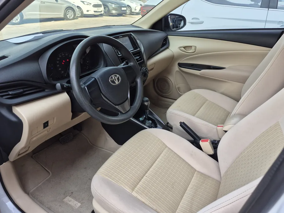 2021 Toyota Yaris  Y 