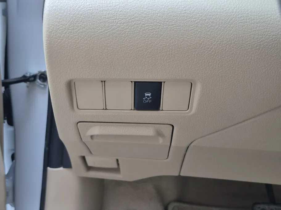 2021 Toyota Yaris  Y 