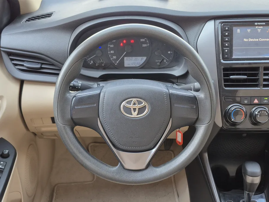 2021 Toyota Yaris  Y 