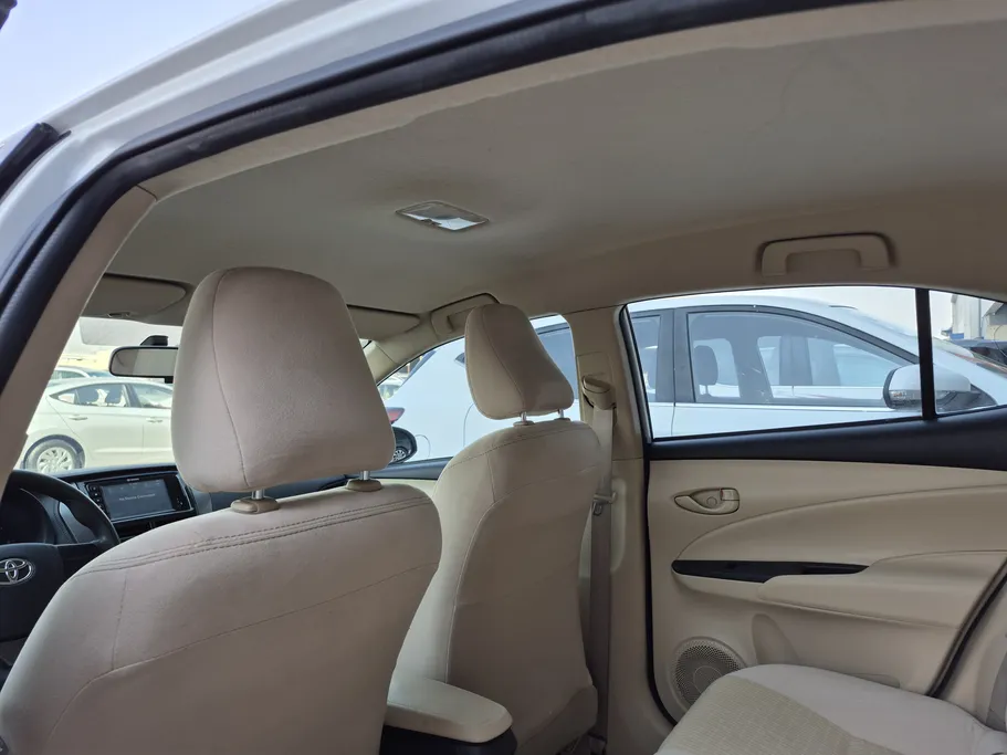 2021 Toyota Yaris  Y 