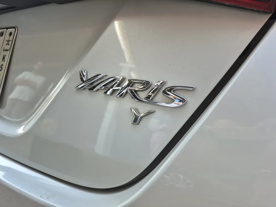 2021 Toyota Yaris  Y 