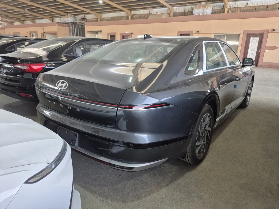 2026 Hyundai Azera Classic 