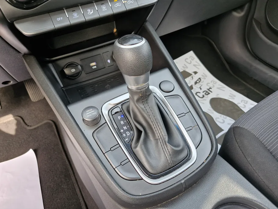 2022 Hyundai Kona SMART 