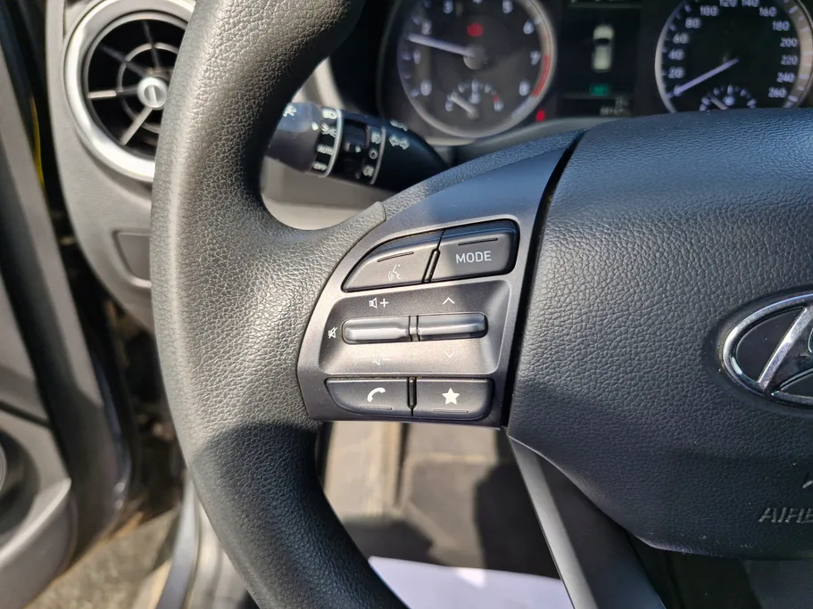 2022 Hyundai Kona SMART 