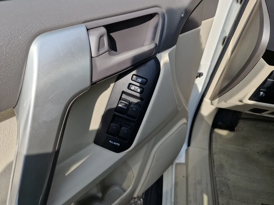 تويوتا برادو TXL 2023 