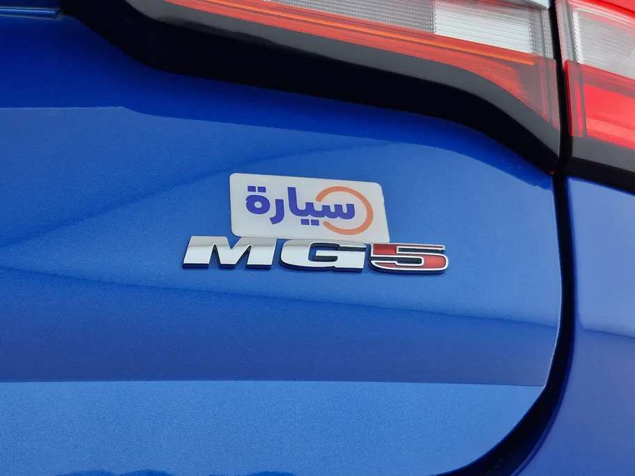 2022 MG 5 STD 