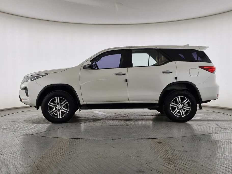 تويوتا فورتشنر GX 2021 