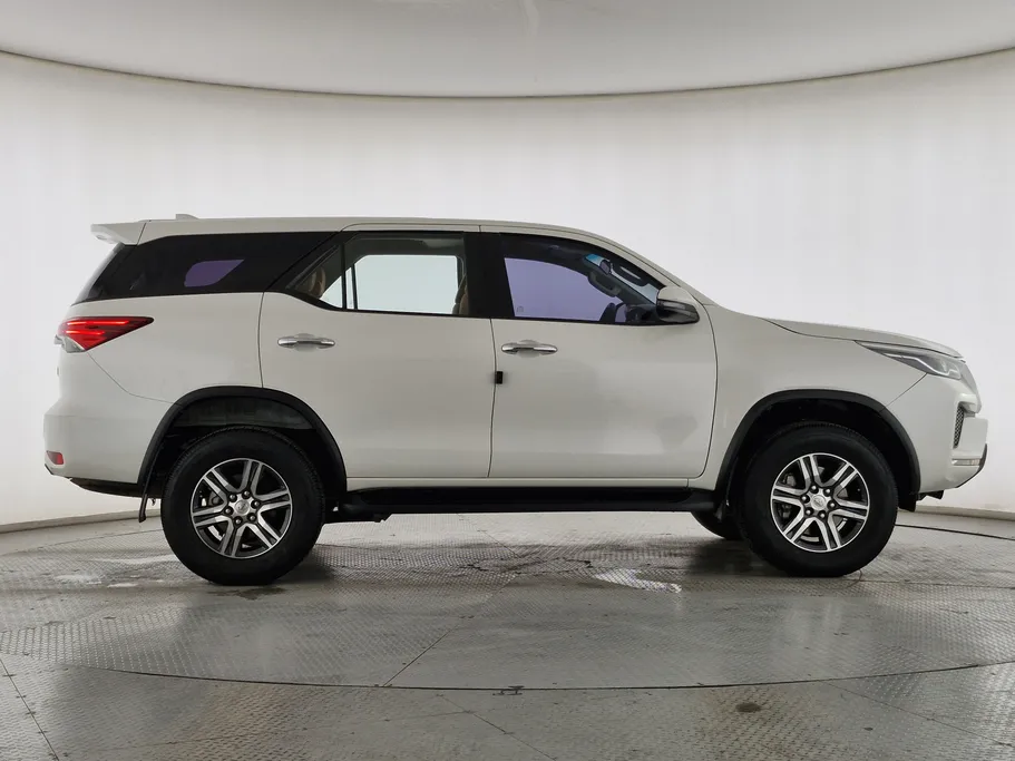 تويوتا فورتشنر GX 2021 