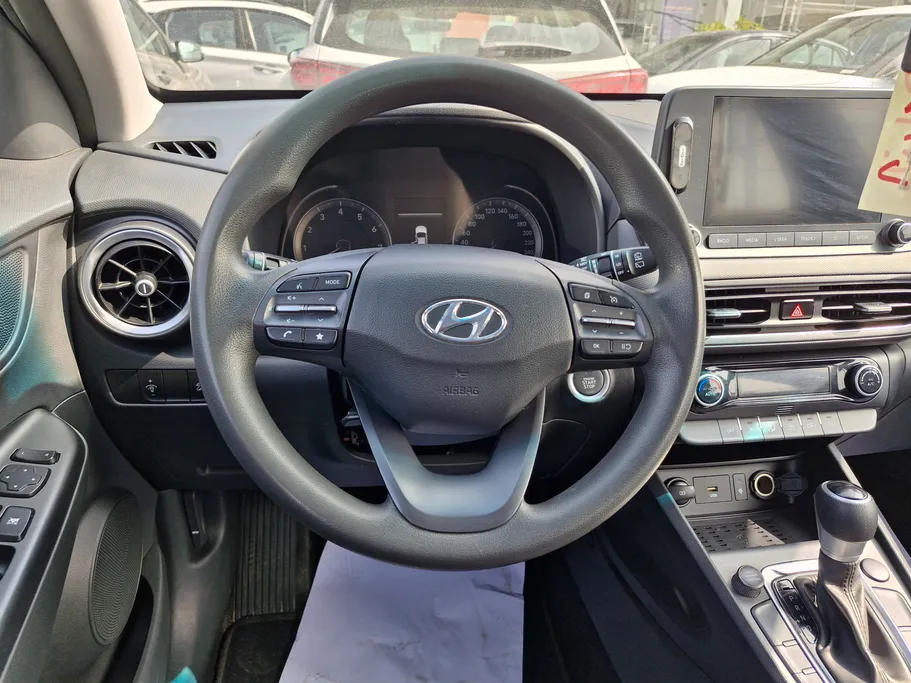 2022 Hyundai Kona SMART 