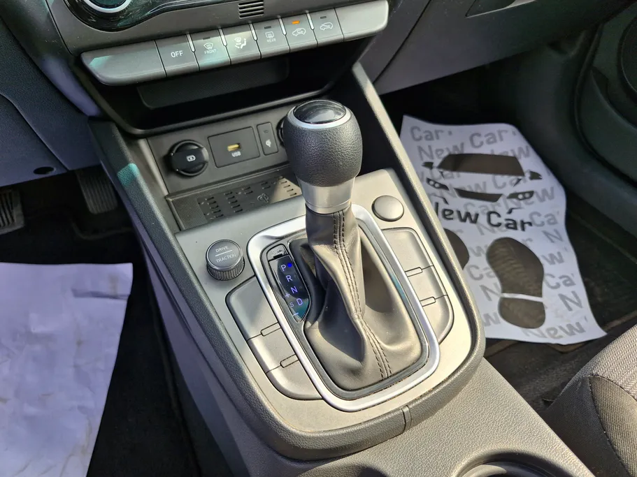 2022 Hyundai Kona SMART 