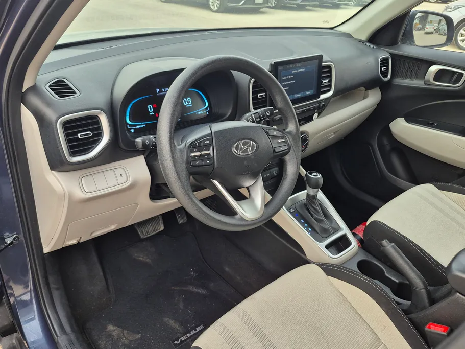2024 Hyundai Venue Smart 