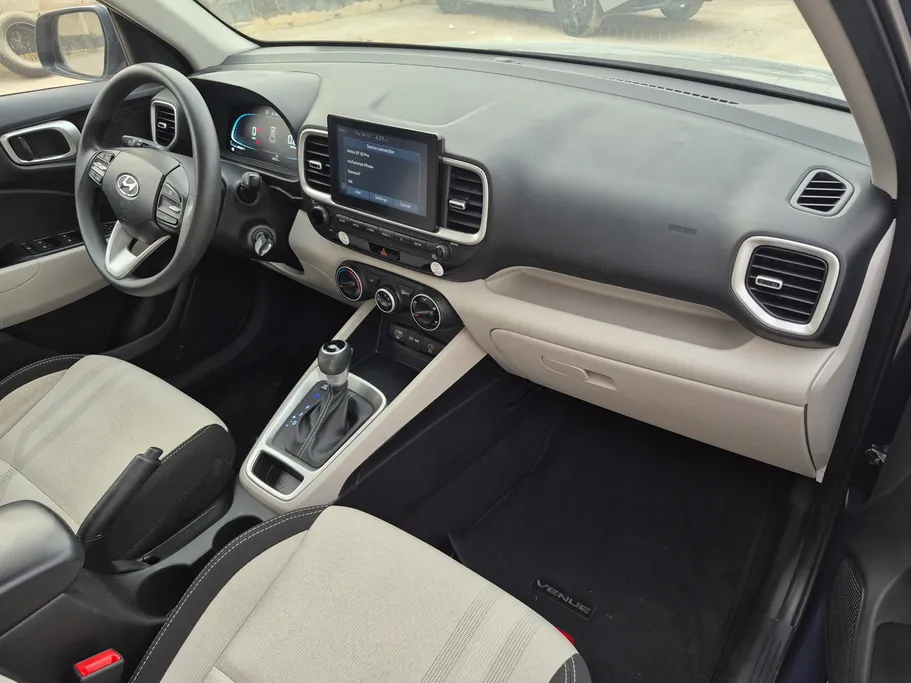 2024 Hyundai Venue Smart 