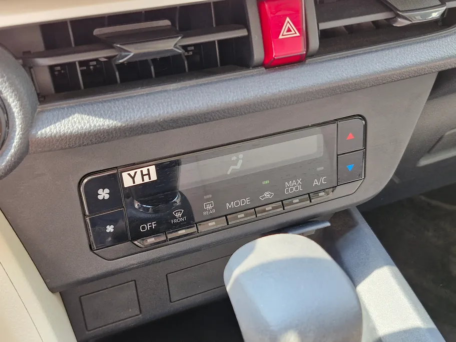 2023 Toyota Yaris  Y 