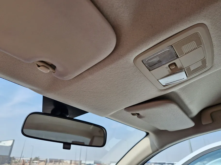 2023 Toyota Yaris  Y 