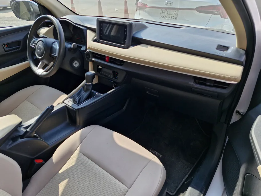 2023 Toyota Yaris  Y 