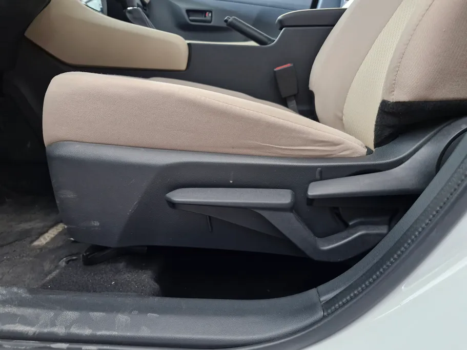 2023 Toyota Yaris  Y 